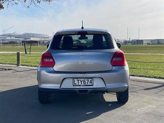 2018 Suzuki Swift - Thumbnail