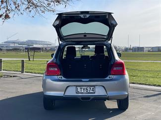 2018 Suzuki Swift - Thumbnail