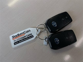 2020 Toyota Yaris - Thumbnail