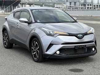 2017 Toyota C-HR - Thumbnail