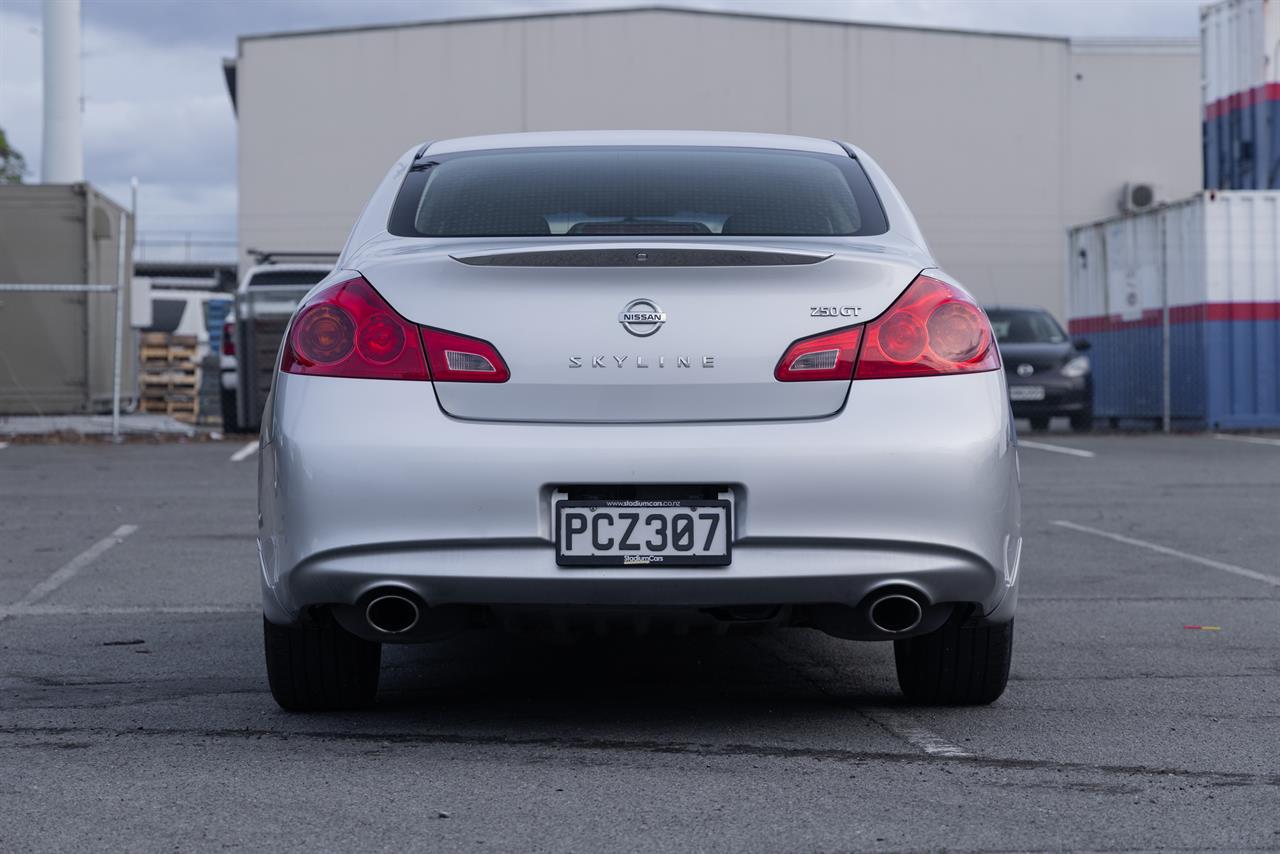 2011 Nissan Skyline