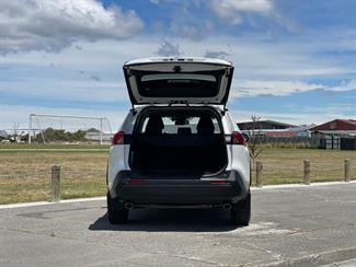 2019 Toyota RAV4 - Thumbnail