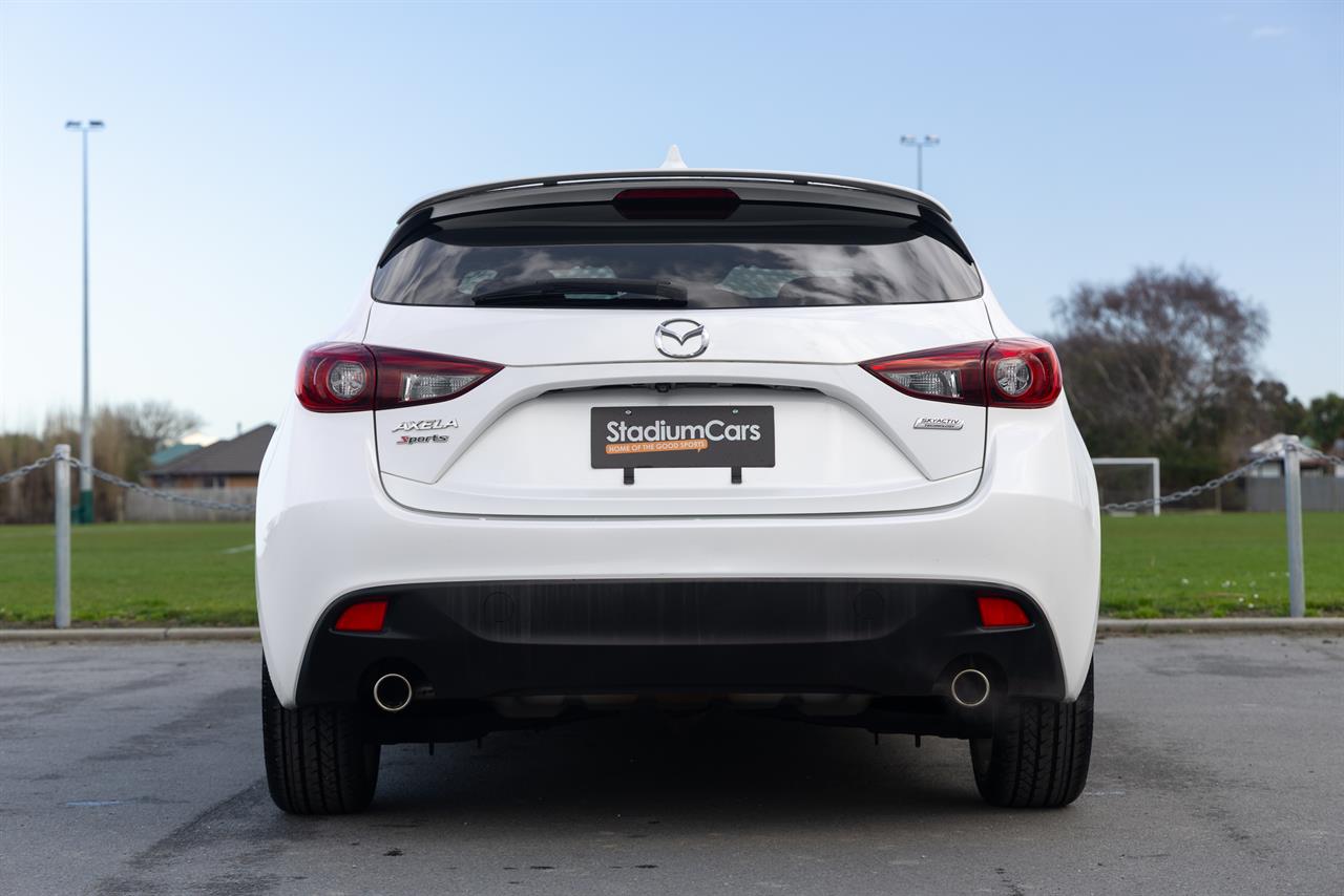 2013 Mazda Axela