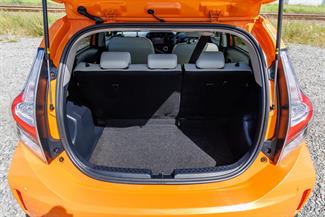 2019 Toyota AQUA - Thumbnail