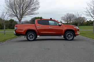 2019 Mitsubishi Triton - Thumbnail