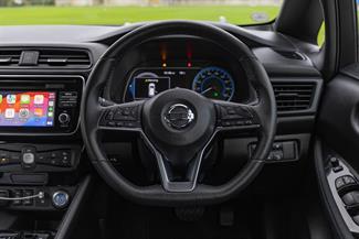 2018 Nissan LEAF - Thumbnail
