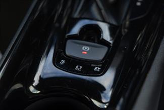2019 Toyota C-HR - Thumbnail
