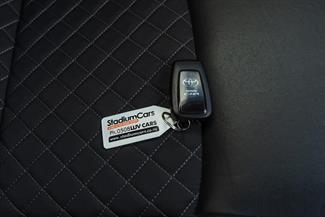 2019 Toyota C-HR - Thumbnail