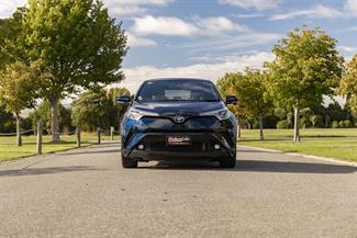 2019 Toyota C-HR - Thumbnail