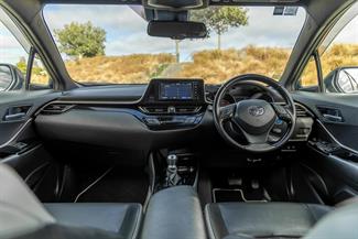 2019 Toyota C-HR - Thumbnail