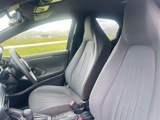 2021 Toyota Yaris - Thumbnail