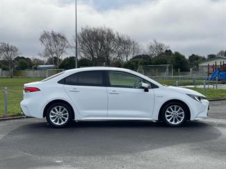 2022 Toyota Corolla - Thumbnail