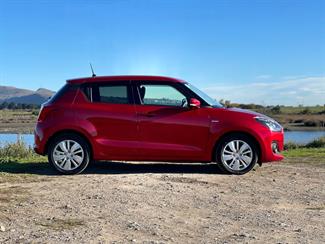 2017 Suzuki Swift - Thumbnail