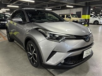 2017 Toyota C-HR - Thumbnail