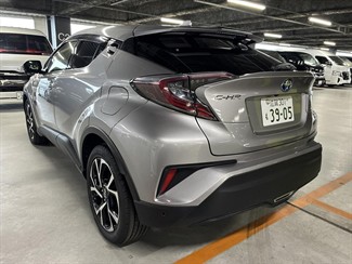 2017 Toyota C-HR - Thumbnail