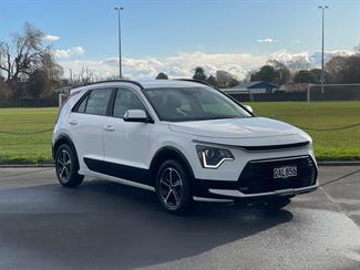 2023 Kia Niro - Thumbnail