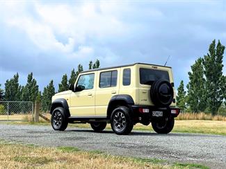 2024 Suzuki Jimny - Thumbnail