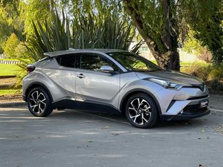 2017 Toyota C-HR - Thumbnail