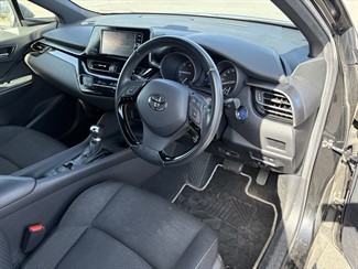2018 Toyota C-HR - Thumbnail