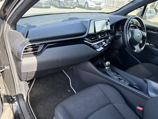 2018 Toyota C-HR - Thumbnail
