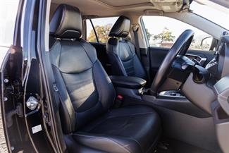 2023 Toyota RAV4 - Thumbnail
