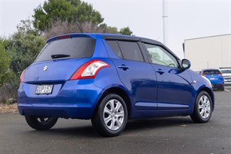 2014 Suzuki Swift - Thumbnail