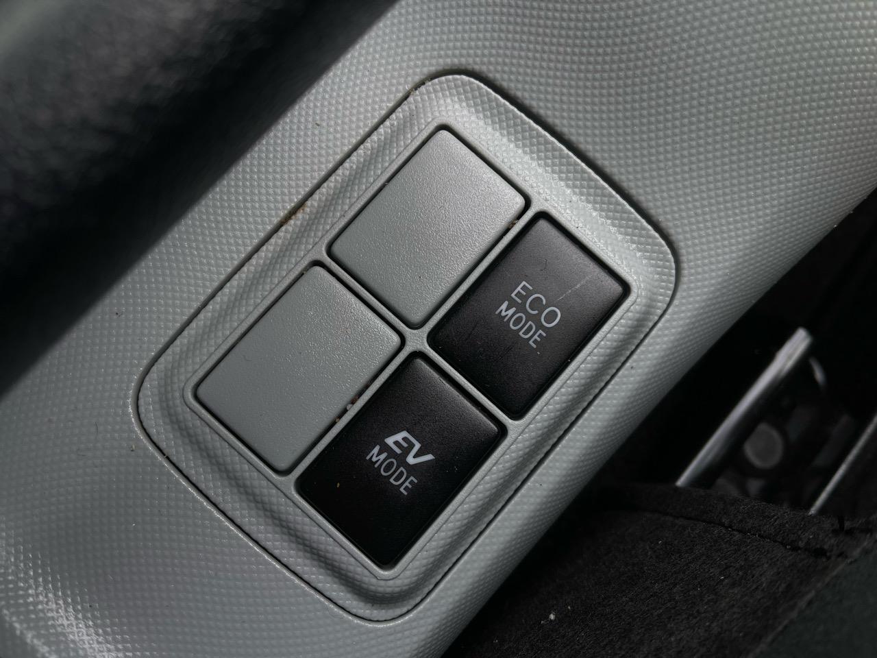 2014 Toyota AQUA