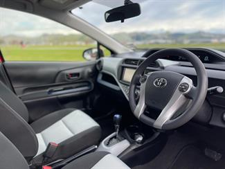 2014 Toyota AQUA - Thumbnail
