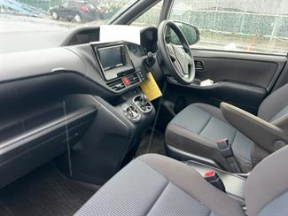 2020 Toyota Noah - Thumbnail