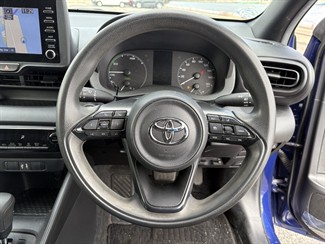 2021 Toyota Yaris - Thumbnail