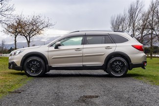 2016 Subaru Outback - Thumbnail