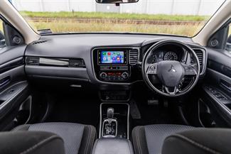 2019 Mitsubishi Outlander - Thumbnail