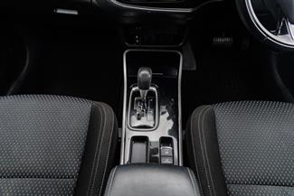 2019 Mitsubishi Outlander - Thumbnail